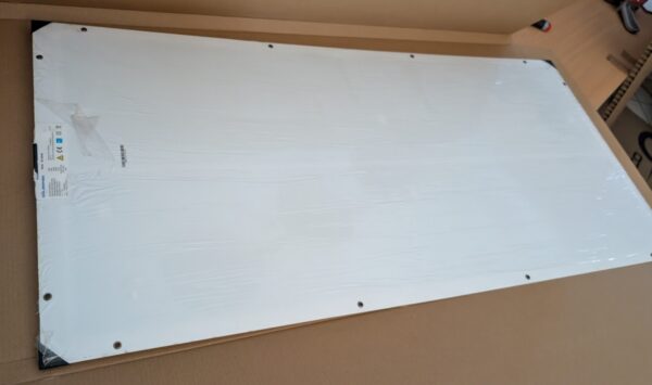 Fleksibilni solarni panel 12V 150W  1294x610x2mm z luknjami - Image 4